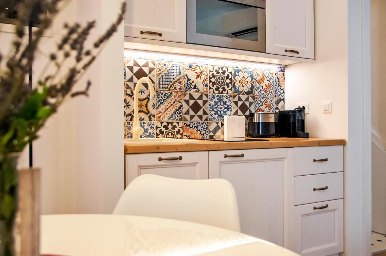 Apartments Casa De Amicis 罗维尼 外观 照片