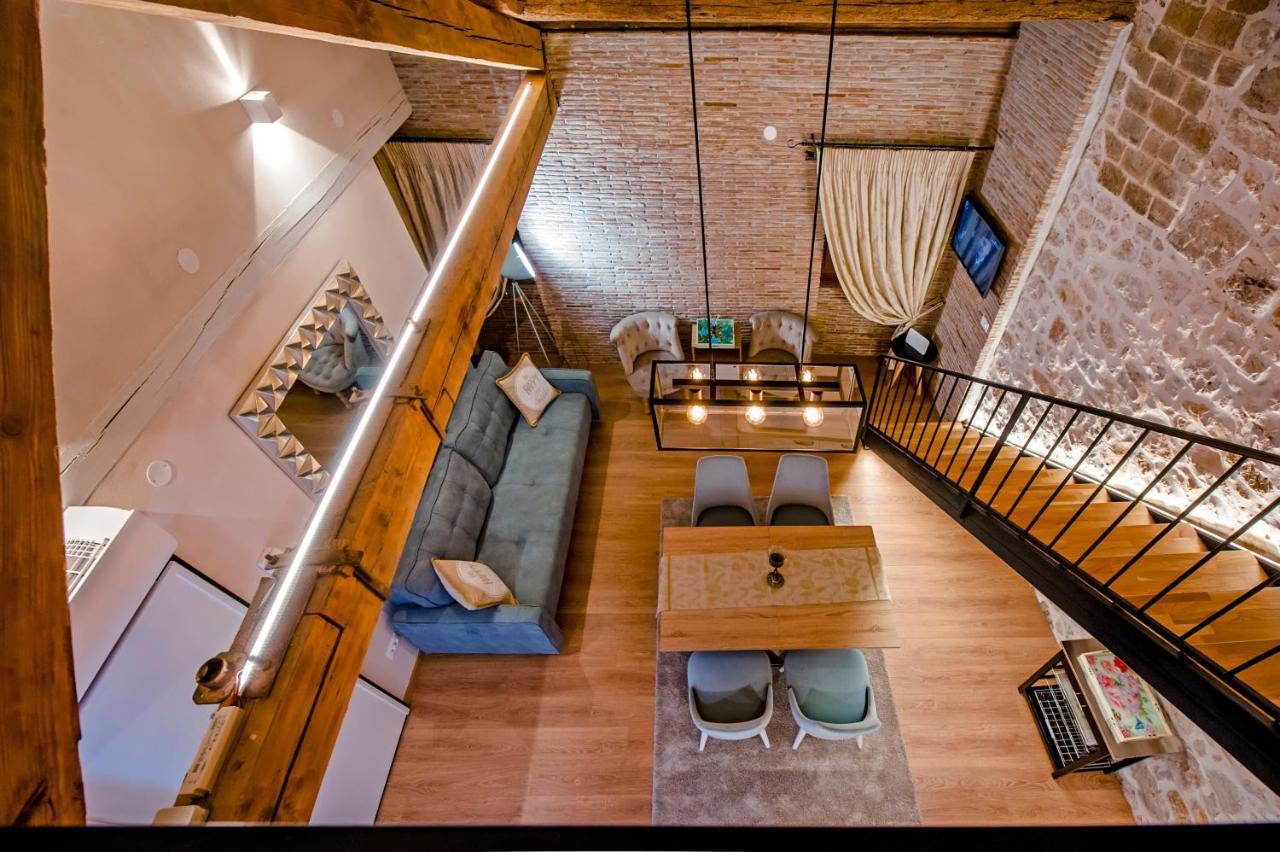 Apartments Casa De Amicis 罗维尼 外观 照片