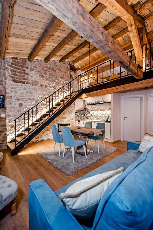 Apartments Casa De Amicis 罗维尼 外观 照片