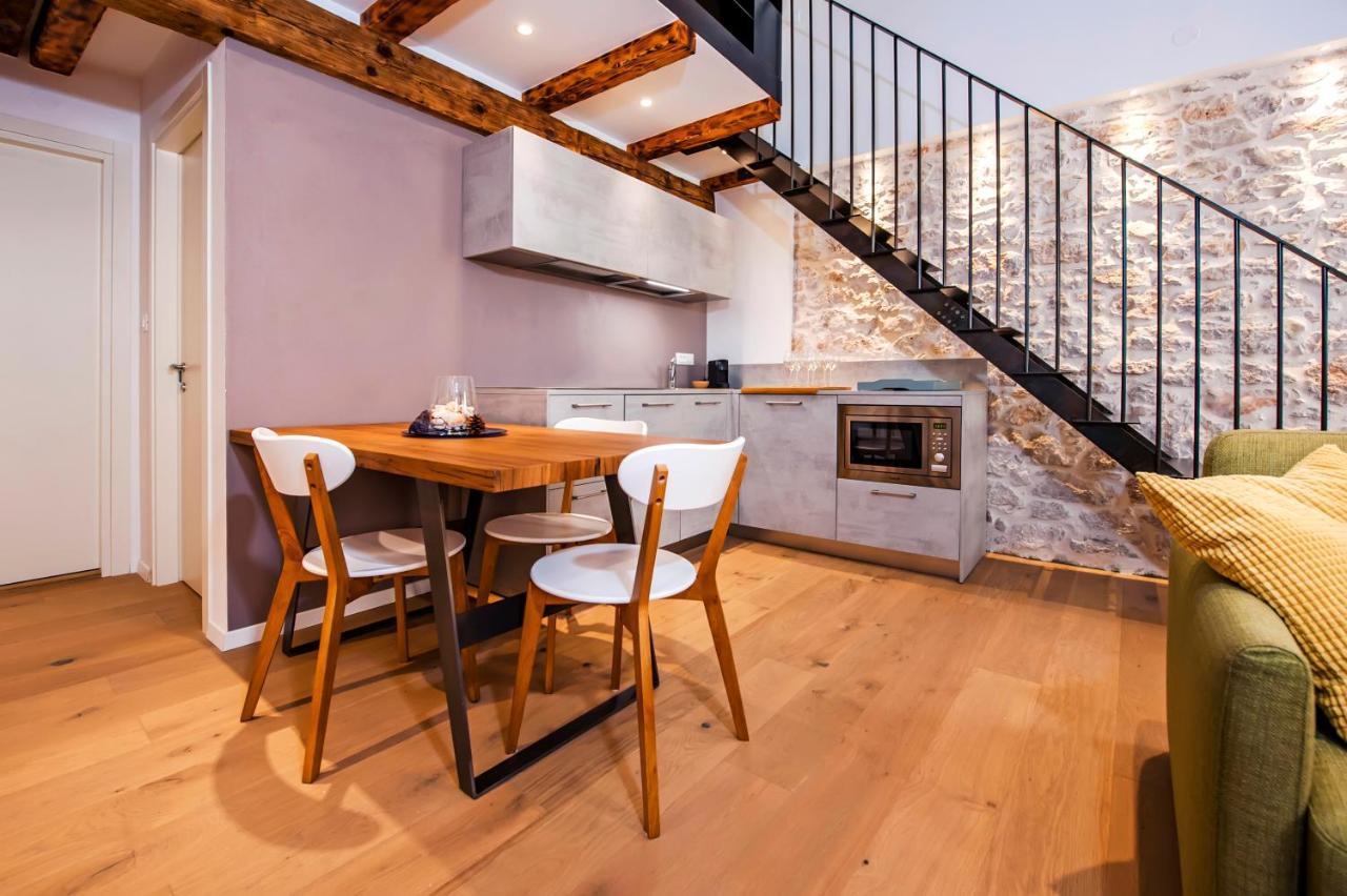 Apartments Casa De Amicis 罗维尼 外观 照片