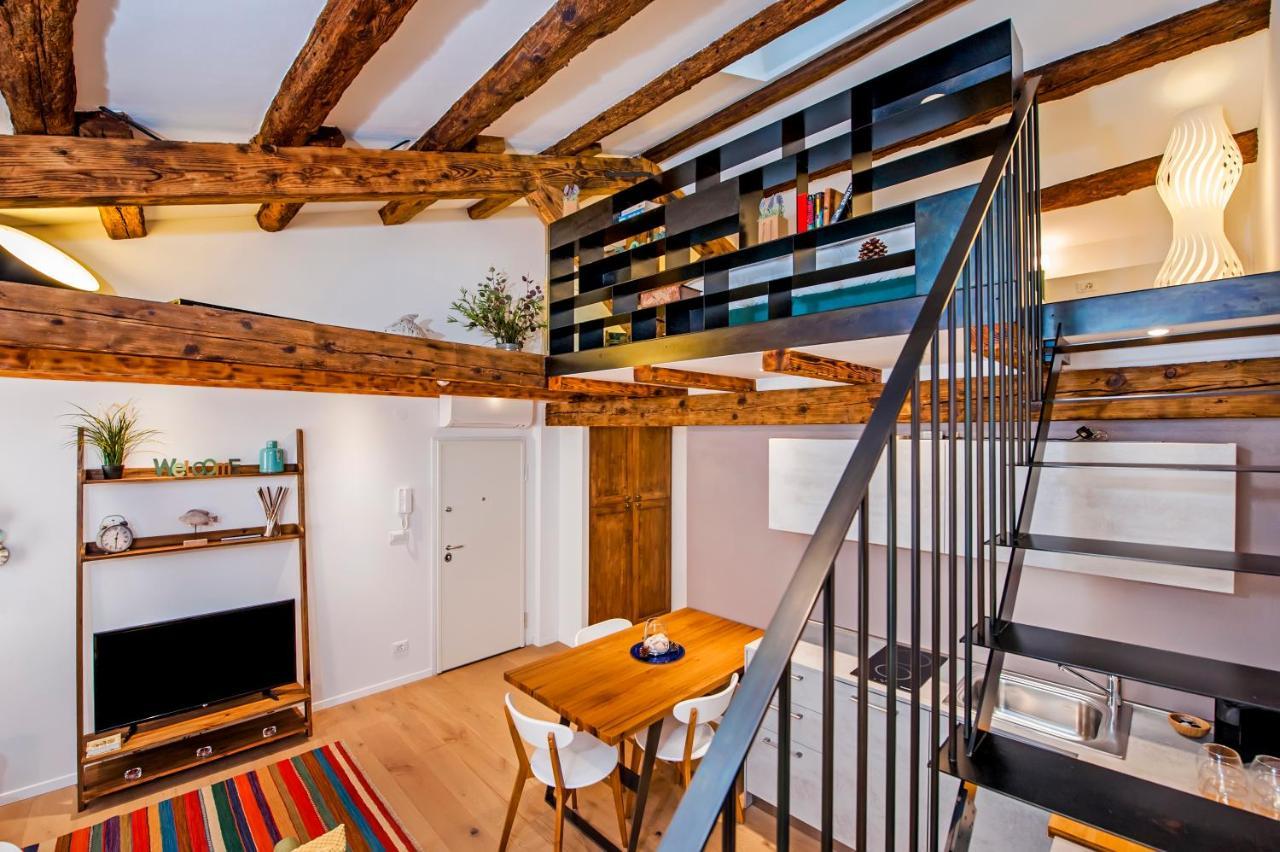 Apartments Casa De Amicis 罗维尼 外观 照片