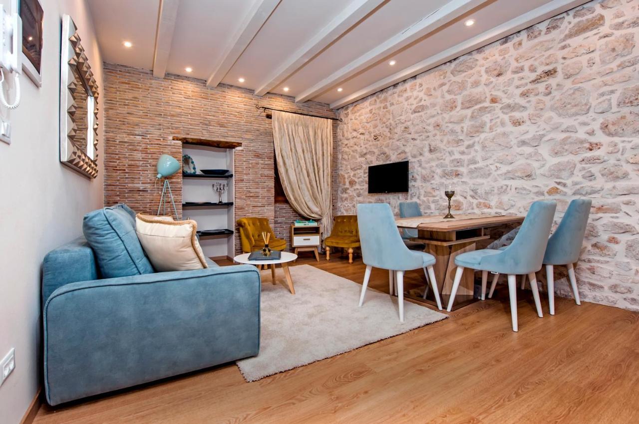 Apartments Casa De Amicis 罗维尼 外观 照片