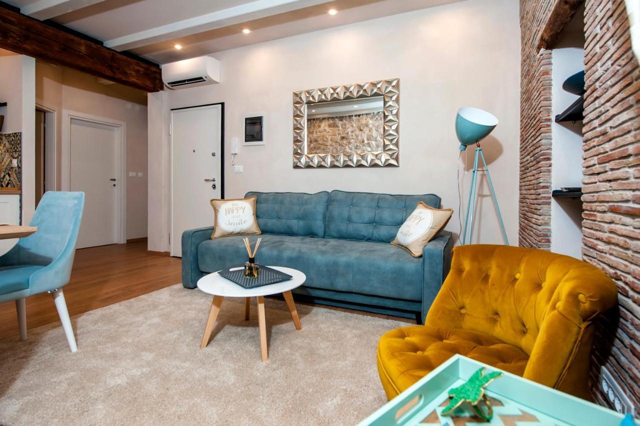 Apartments Casa De Amicis 罗维尼 外观 照片